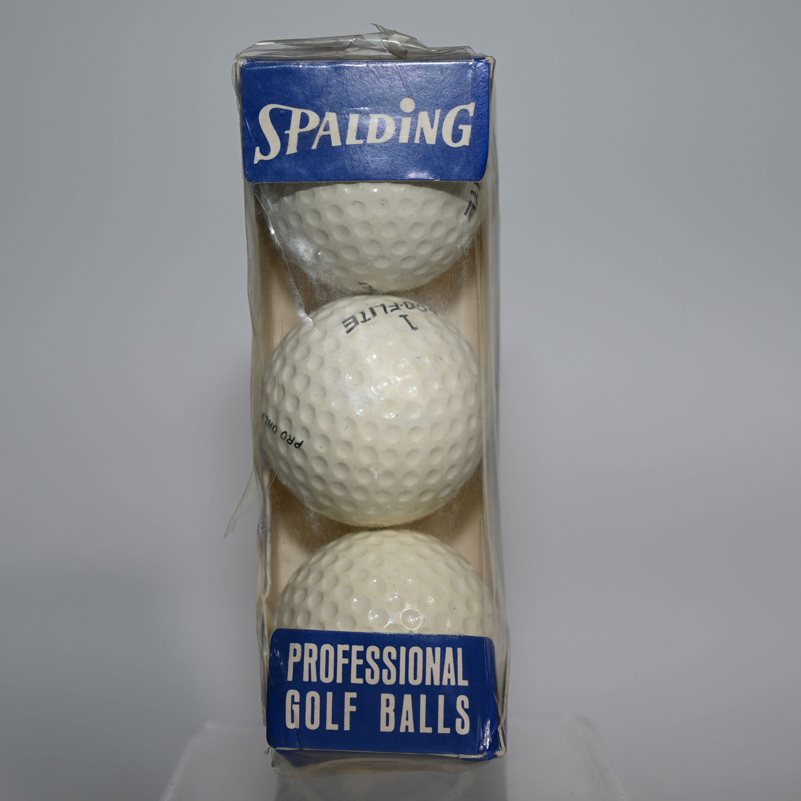 Spalding Professional Golf Balls - Sleeve of 3 - Unused: An unopened sleeve of Spalding Professional Golf Balls. Sold Only Through Golf Professional Shops