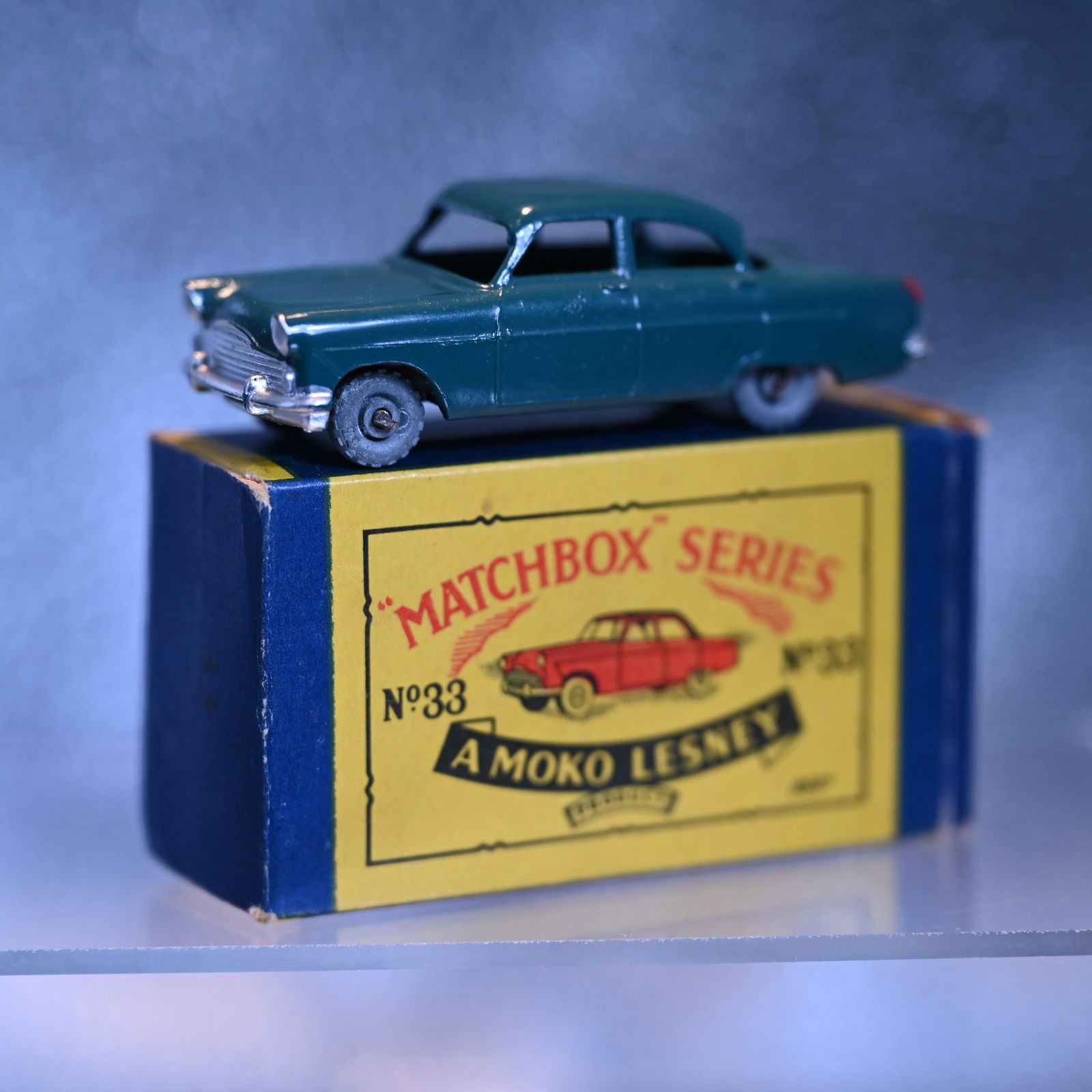 Matchbox - MOKO - No 33 - Ford Zodiac (1 of 19)