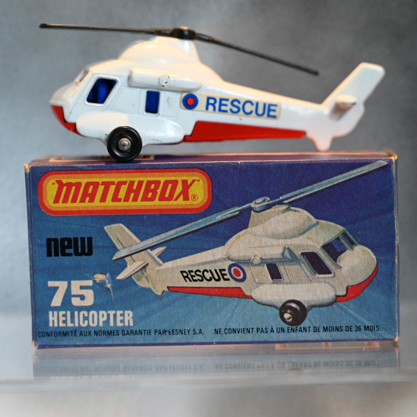 Matchbox New 75 - Helicopter - 1976 (1 of 11)