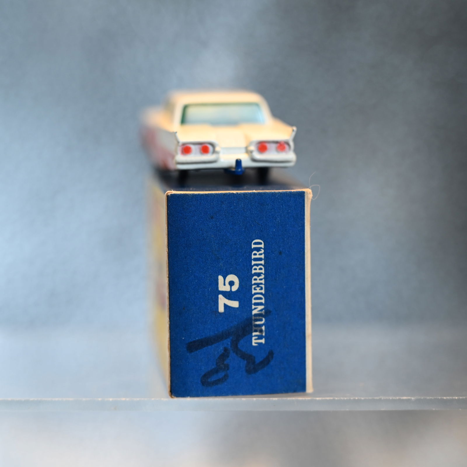 Matchbox Series No 75 - Thunderbird - 3