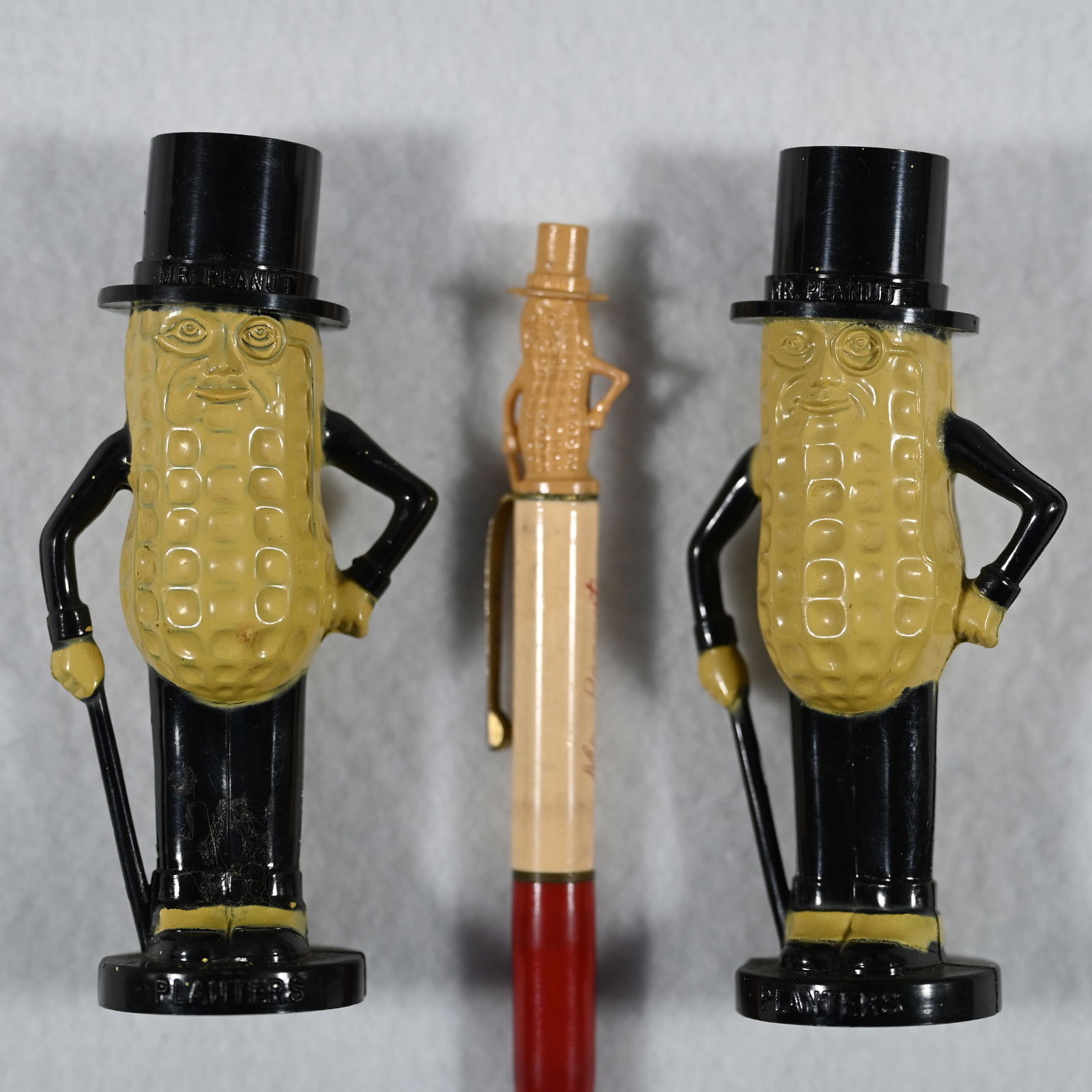 Planters Mr Peanut - Pencil and Salt & Pepper Shakers (1 of 5)