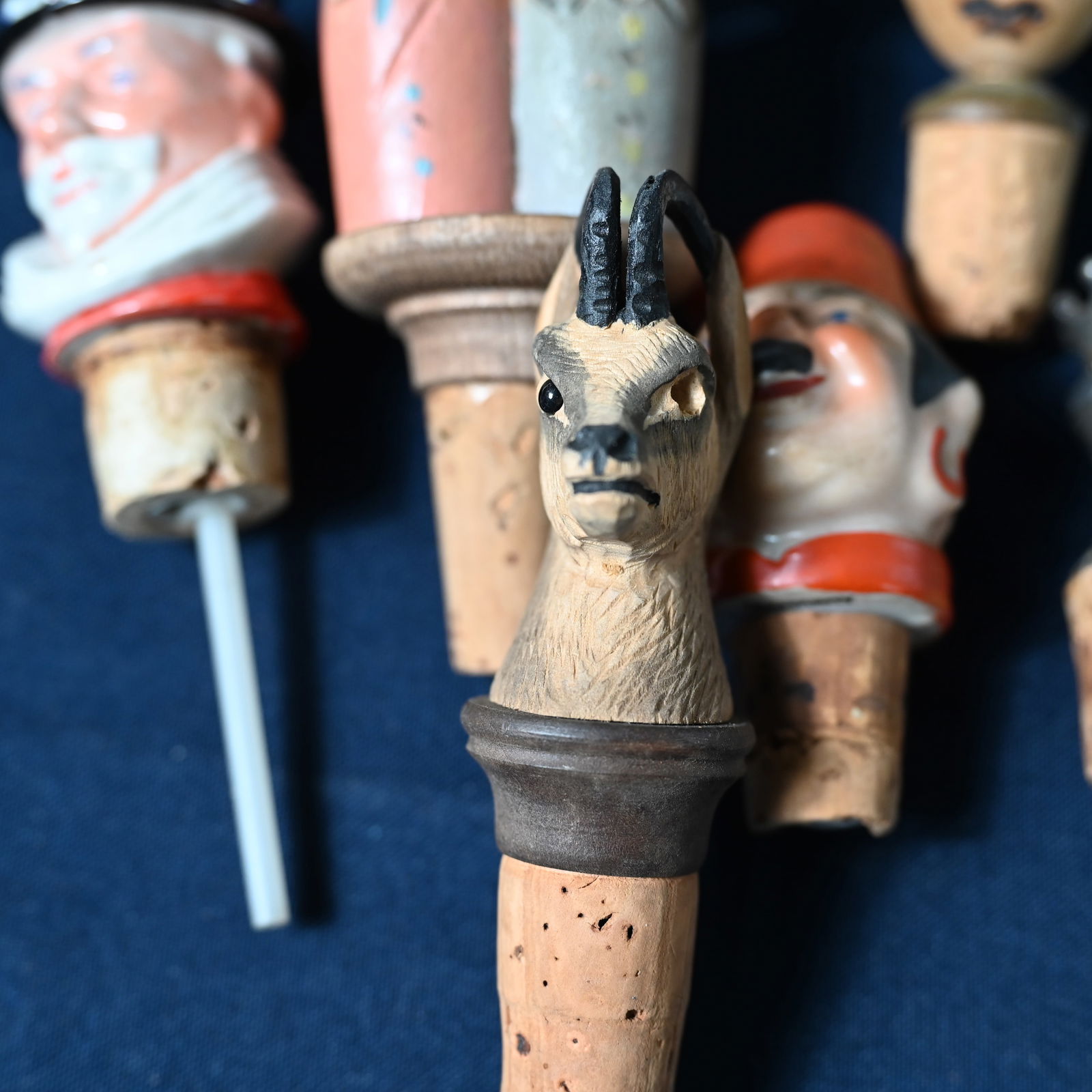 8 - Bottle Pourer / Stopper - Most Figural - 4