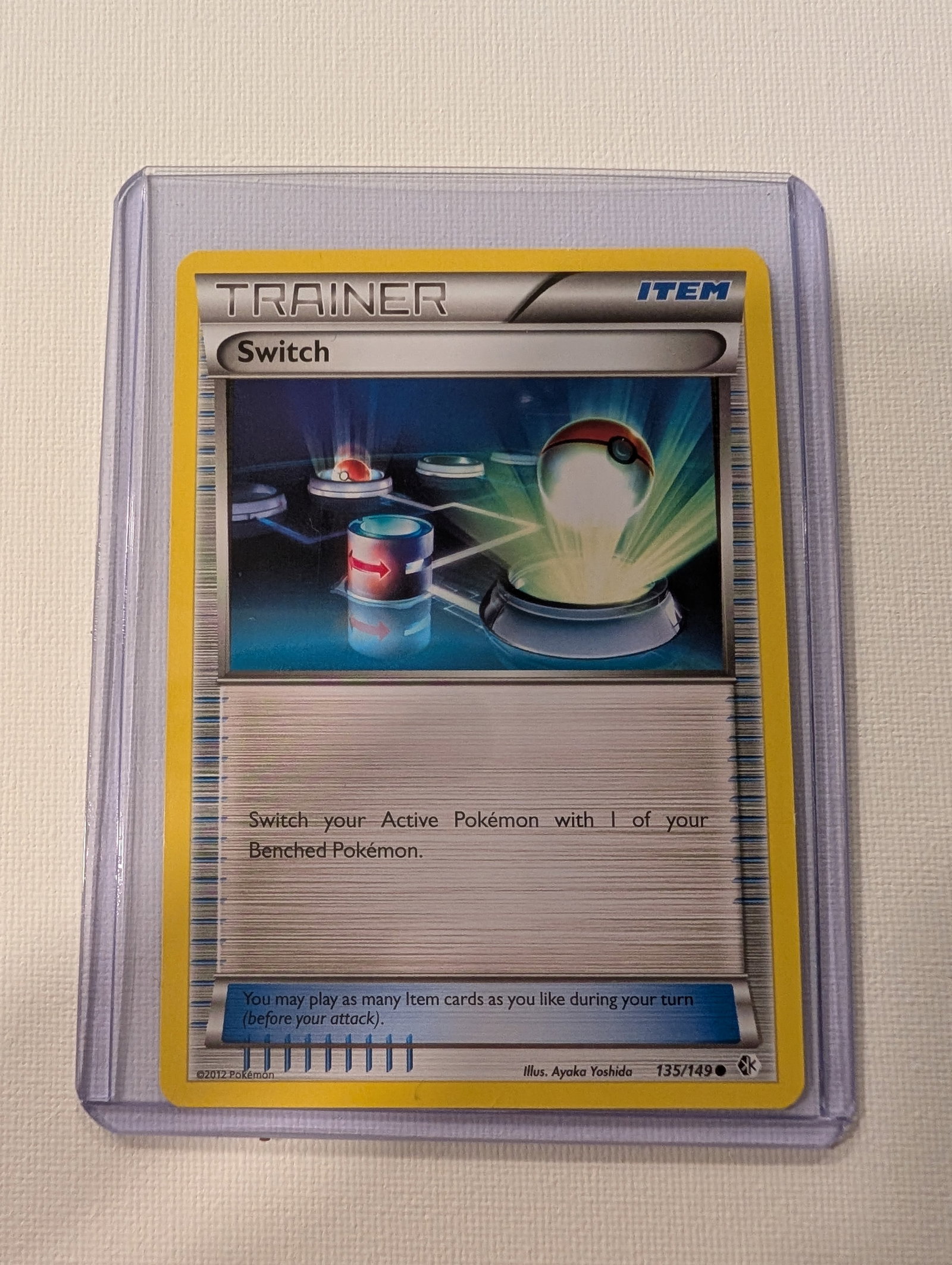 2012 Pokemon Switch 135 149 Boundaries Crossed Reverse Holo Trainer. (1 of 2)