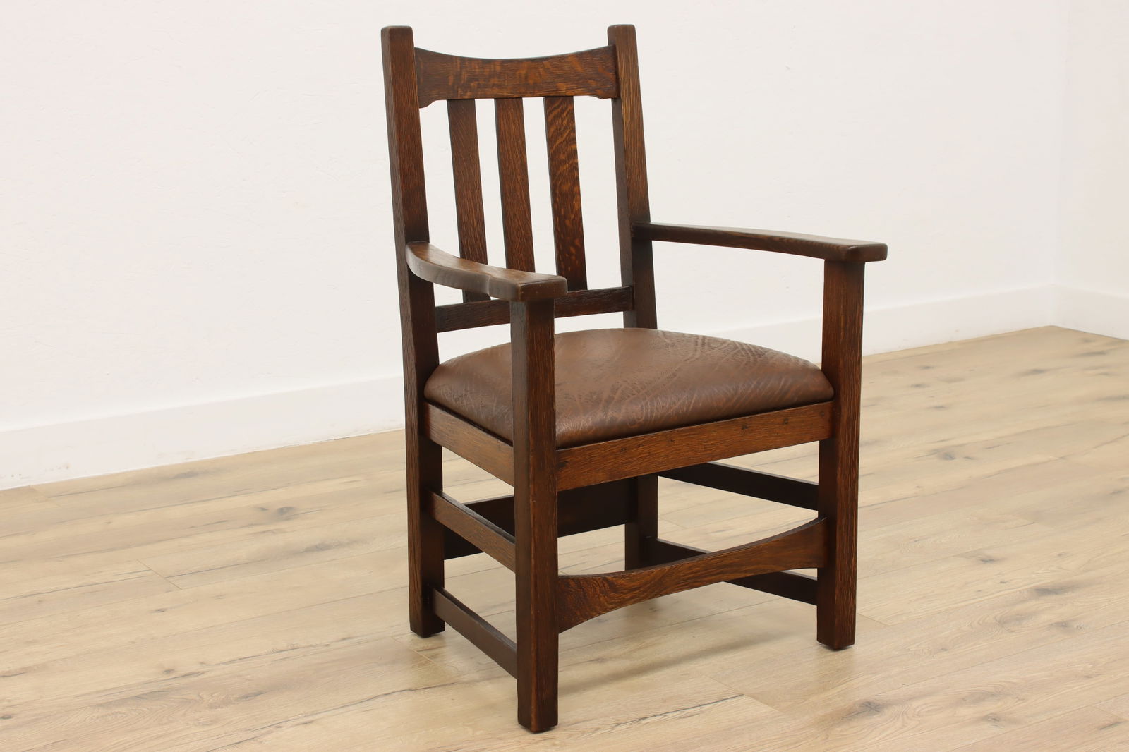 Craftsman Antique Oak & Leather Office Library Desk Chair #49100: This Craftsman era office or library desk chair has leather upholstery. American antique 1910s furniture.Solid quarter sawn oak. Old varnish has been cleaned and preserved with a coat of clear finish.