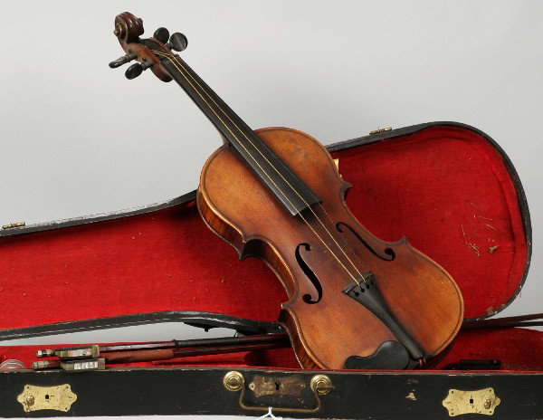 Stradiuarius Cremonensis Student Violin: Student Violin in case along w/(2) bows, label inside marked "Antonins Stradiuarius Cremonensis Facichat Anno 1737"