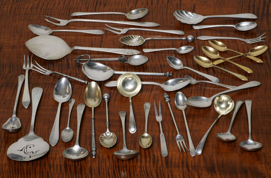 Sterling Silver Spoons & Fish Forks 29 Toz: Generous lot of sterling silver Spoons and fish Forks, most 20th century. 29 Troy oz.