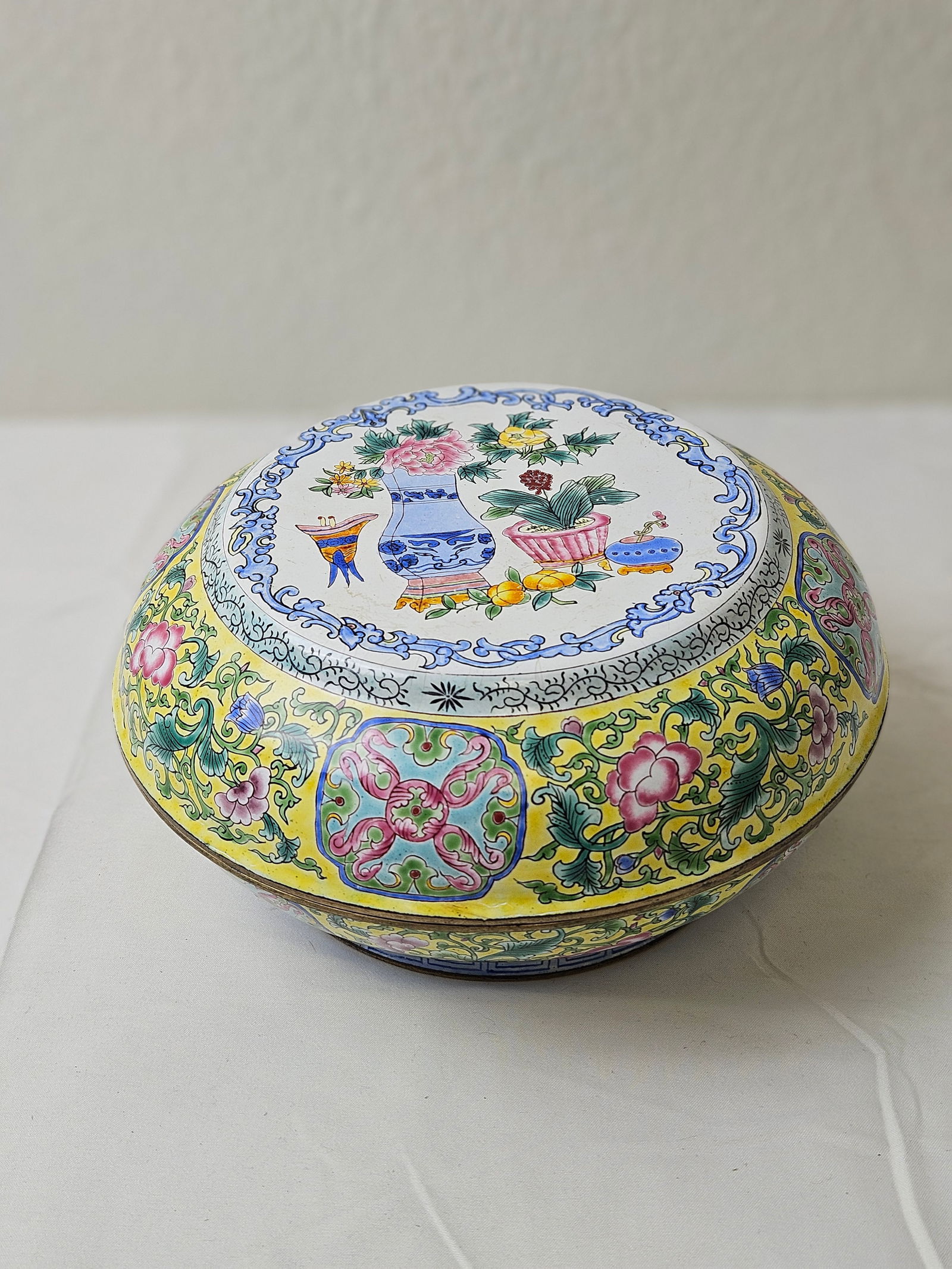 Chinese Qing Dynasty Antique Huge Size Longquan celadon vase: Chinese Qing Dynasty Antique Huge Size Longquan celadon vase19 inch H