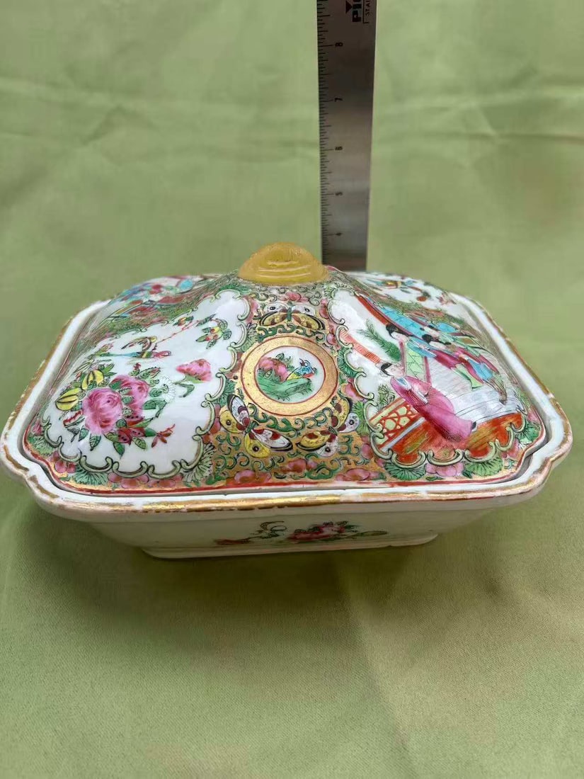 Canton Enamel Famille Rose Covered Fruit Bowl, Qing Dynasty Export (China) (1 of 5)