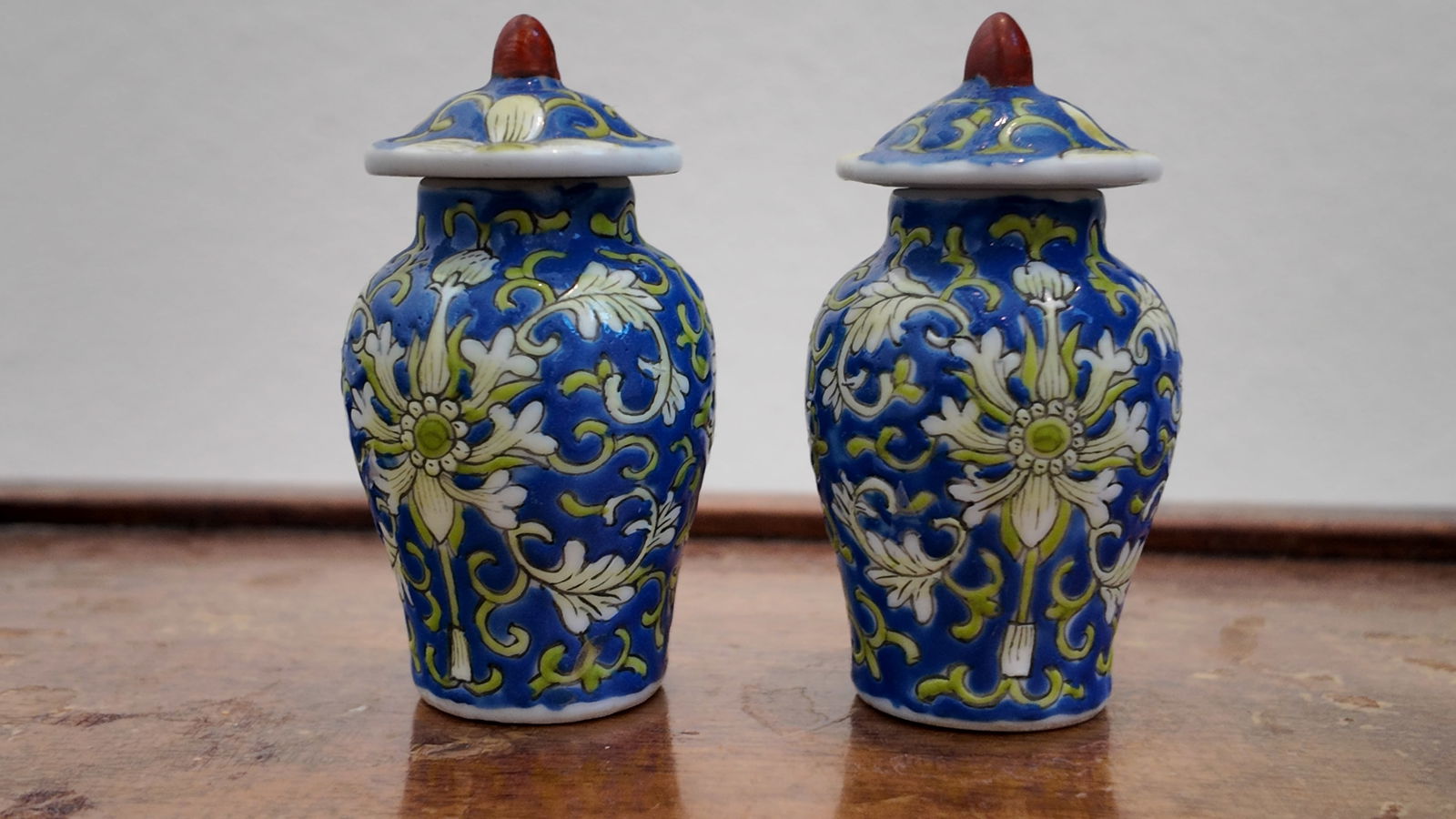 A Pair of Rare Antique Chinese 19 C. Porcelain Miniature Vase.: A Pair of Rare Antique Chinese 19 C. Porcelain Miniature Vase.