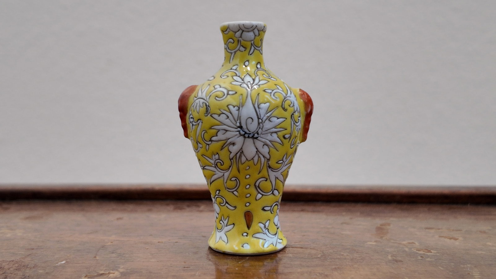 Rare Antique Chinese 19 C. Porcelain Miniature Vase.: Rare Antique Chinese 19 C. Porcelain Miniature Vase.