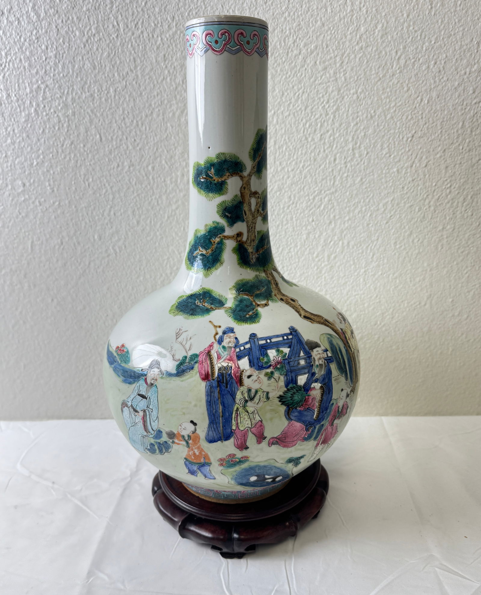 Chinese Qing Dynasty Famille Rose Figure Story Vase (1 of 11)