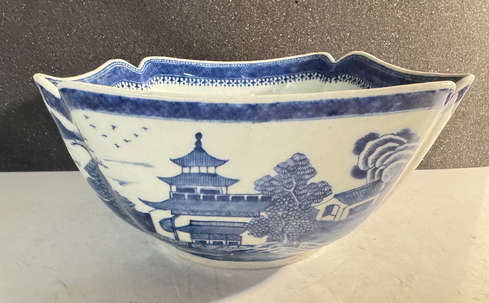 Chinese Qing Dynasty Large Size Blue and White Porcelain Bowl (1 of 12)
