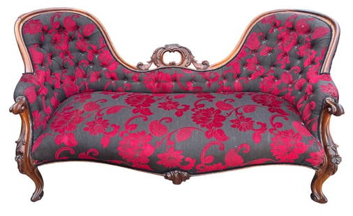 A 19TH CENTURY VICTORIAN CARVED ROSEWOOD SETTEE Raised on cabriole legs. (h 88cm x d 75cm x w: A 19TH CENTURY VICTORIAN CARVED ROSEWOOD SETTEE Raised on cabriole legs. (h 88cm x d 75cm x w 187cm)