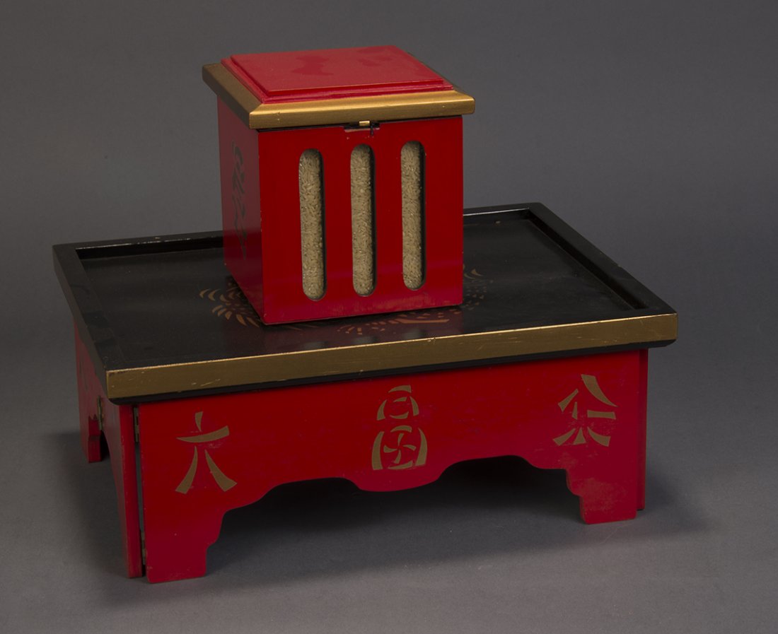 Chest of Wang – Owen Magic Supreme: A small glass-fronted box is filled with rice atop a tray. Visibly, the rice vanishes and all pieces may be shown. This is the Owen version of Thayer’s “Chest of Chu Chin Chow.” Circa 1960. Cond