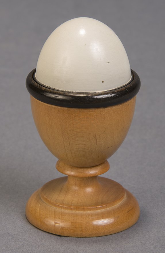 Egg Vase – F. G. Thayer (1 of 1)