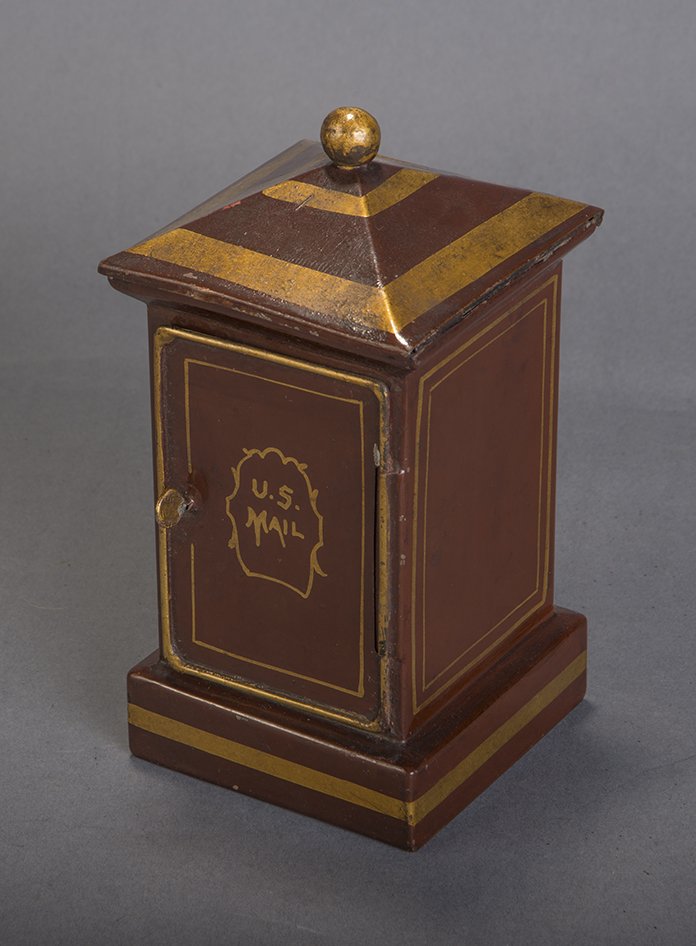 Card Mailbox – Hamley (1 of 1)