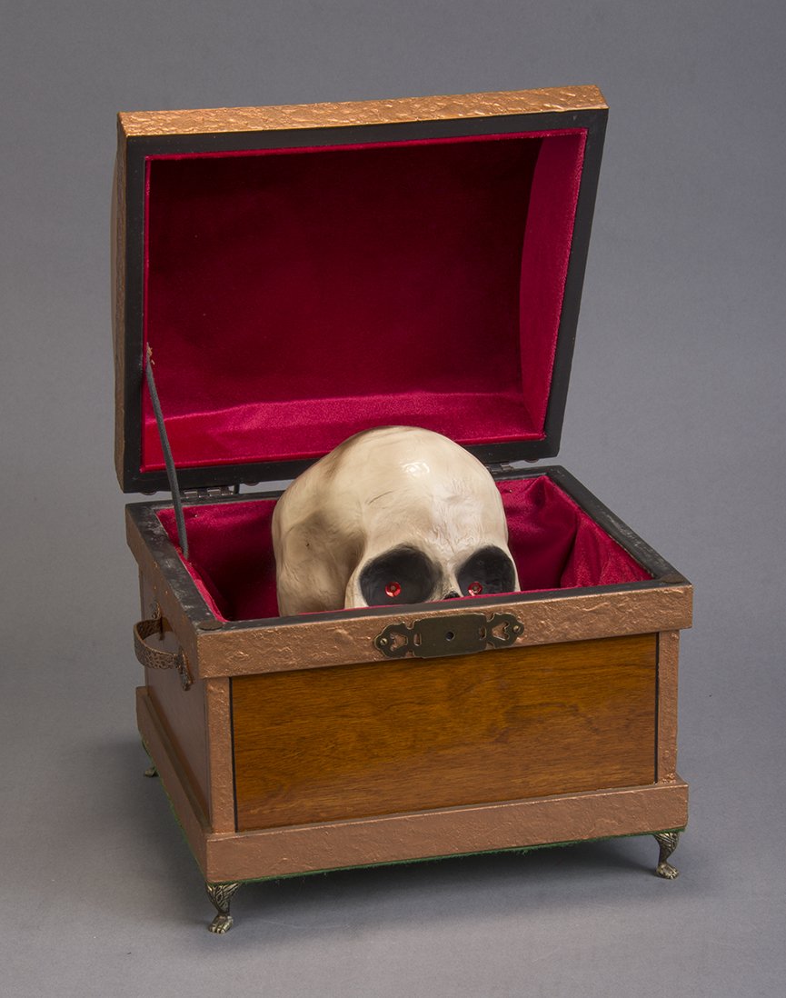 Floating Skull with Chest – Gem Magic (1 of 2)