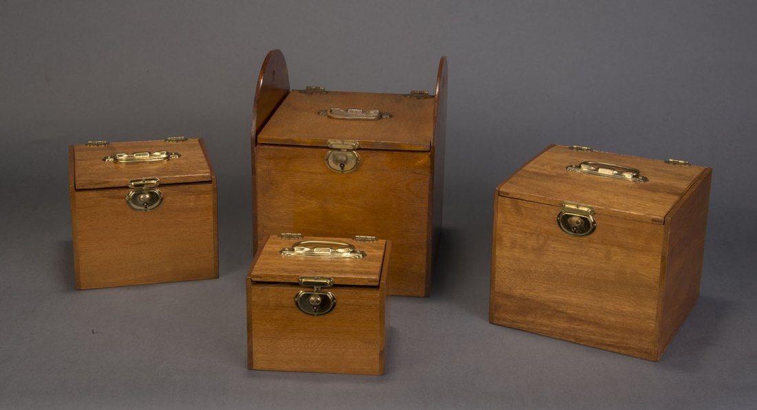 CUSTOMIZED NO ASSISTANT NEST OF BOXES – OWEN MAGIC (1 of 1)