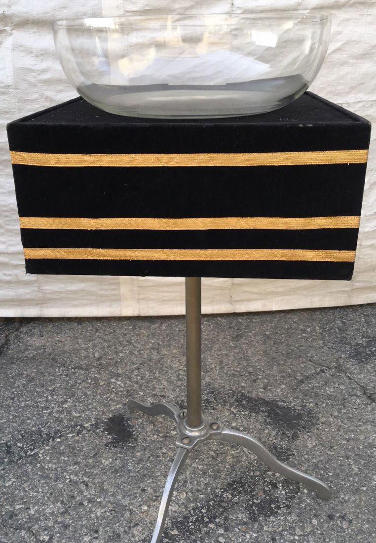 Appearing Bowl of Water - Owen Magic Supreme: Appearing Bowl of Water from Owen Magic Supreme. Incomplete. Lacing fake top and foulard but they can be manufactured from Owen Magic Supreme after the auction for an additional charge.