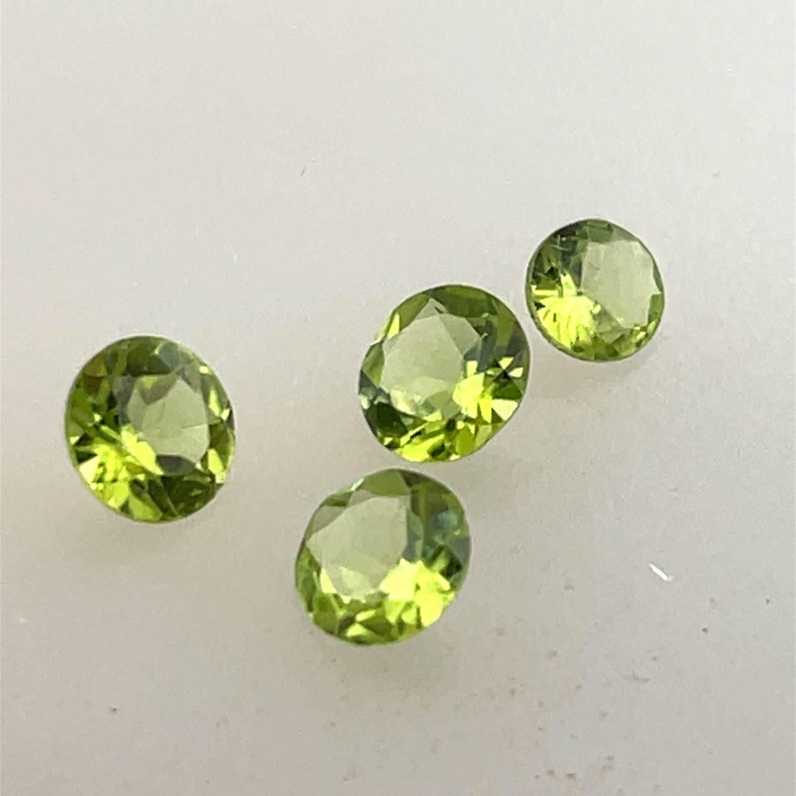 Round Peridot Selection Loose Gemstone  -  - 3ct (1 of 5)