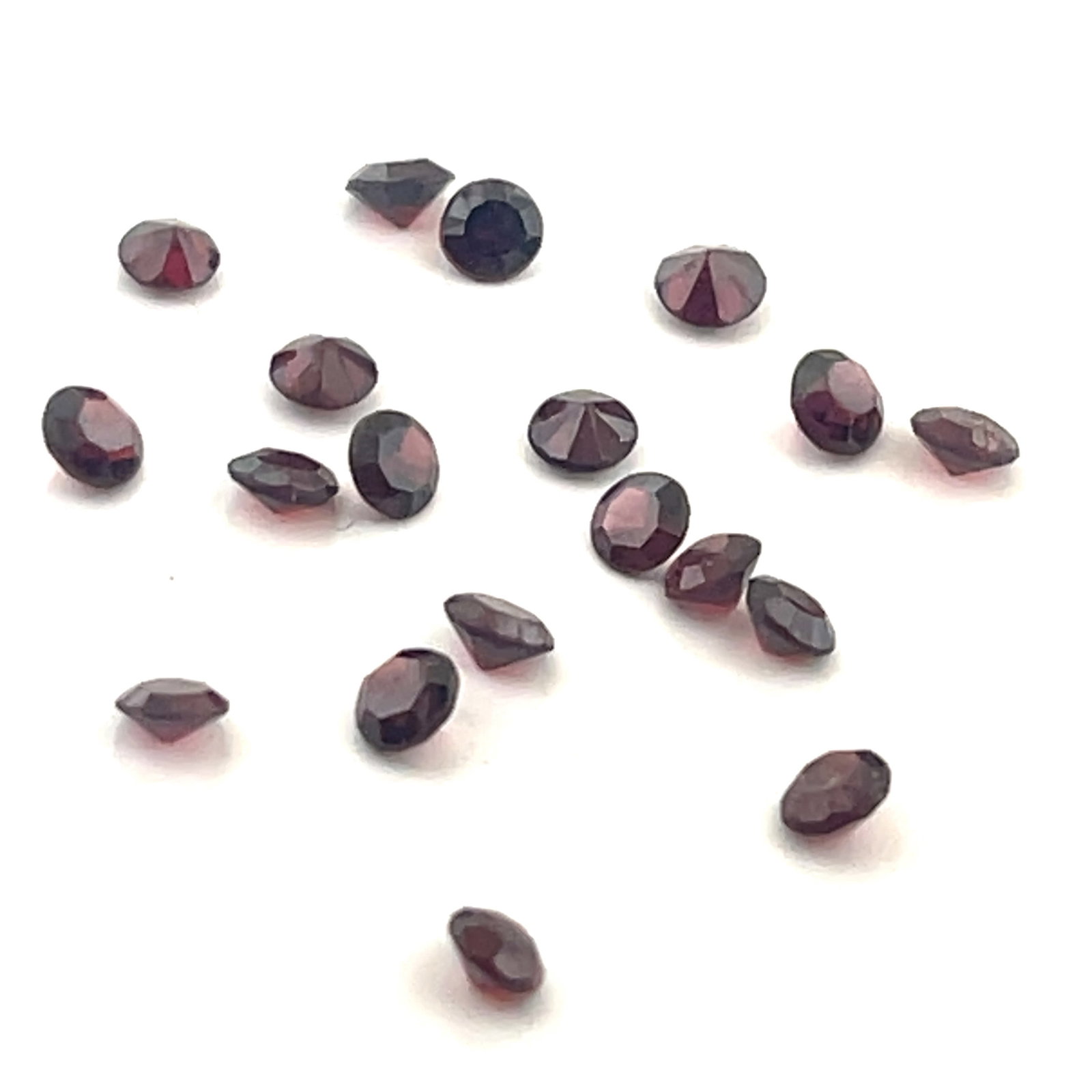 Loose Gemstones Round Cut Garnets Matched - 7.49ct - 4.5x4.5: These gems are from the estate of a professional jeweler. They were his personal collection, many faceted by himself. This is the first of several auctions of his jewelry making materials. Gems were c