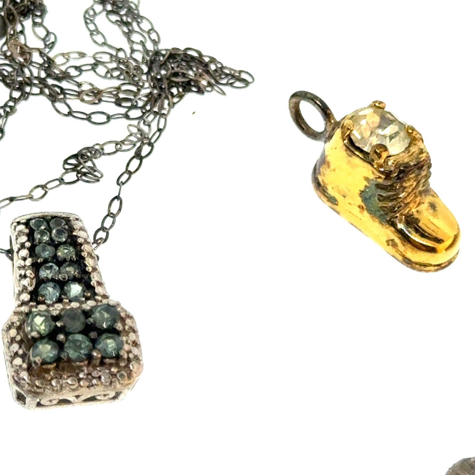 Selection of Silver / Silver Gilt Pendants - Amethyst Topaz - 20.5g: A wonderful selection of estate jewelry including some antique heirloom pieces with family provenance. Item weights and dimensions are approximate. 4"x4"x4" 8oz shipping weight and dimensions.All weig