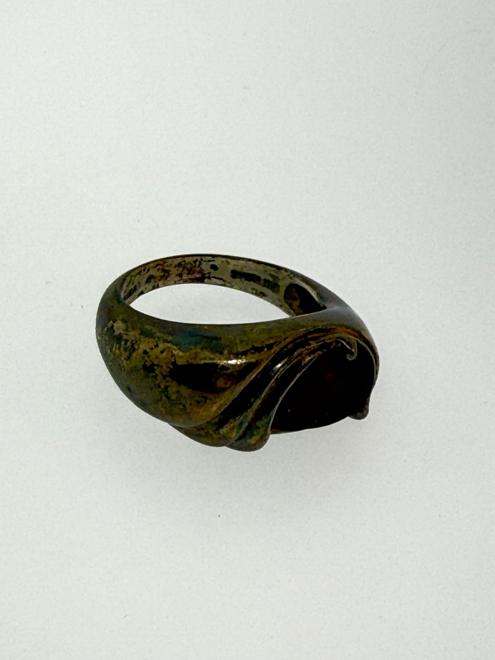 Sterling and Garnet Ring Size 7.5 5g (1 of 4)