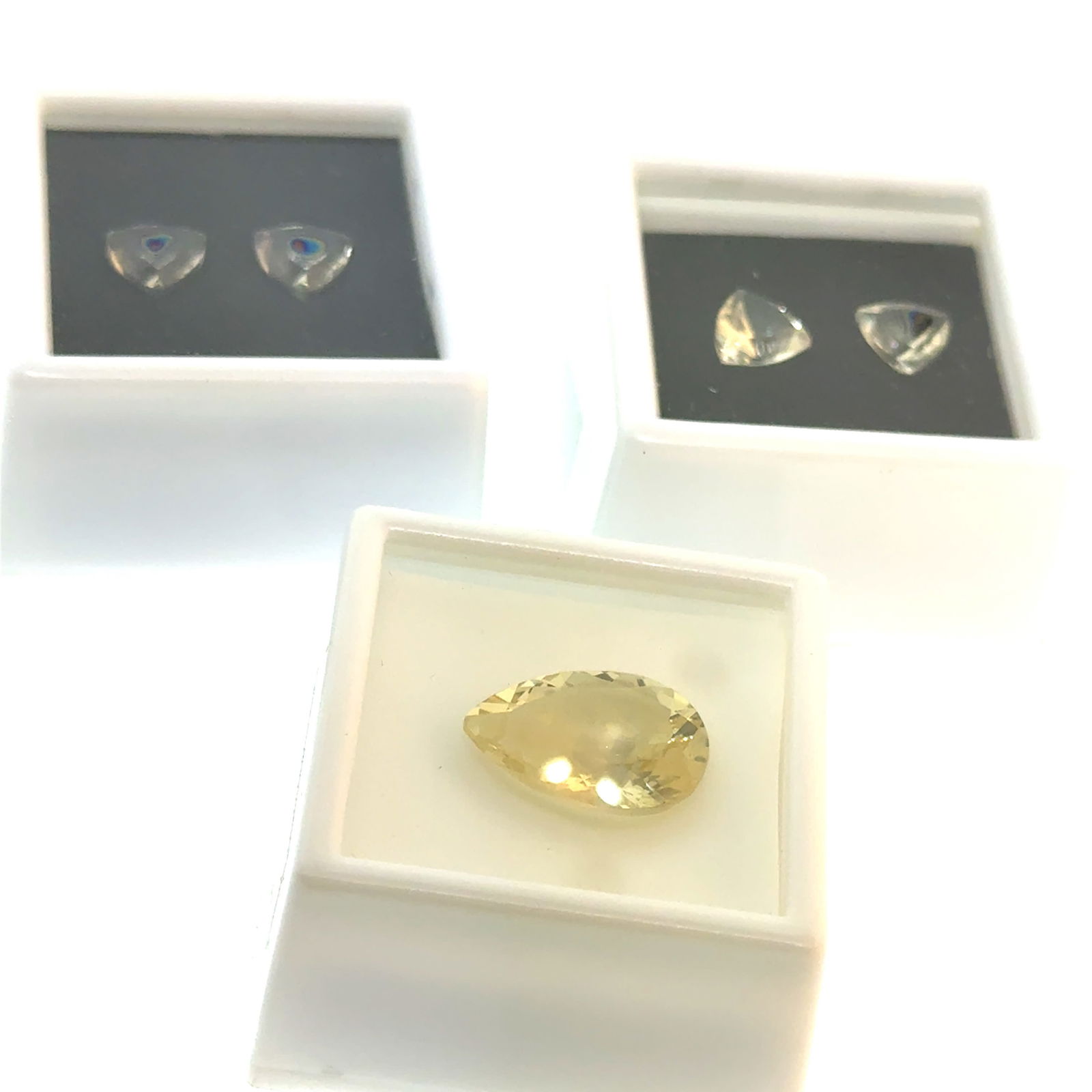 2 x Matched Pair Yellow Labradorite 8x8mm 3.1ct + 18x13mm 8.75ct Gemstones: This is a continuation of our pro jeweler's estate auction, but we've added some gems from another estate (JTV). The rest are from his personal collection, many faceted by himself. Gems were cataloged
