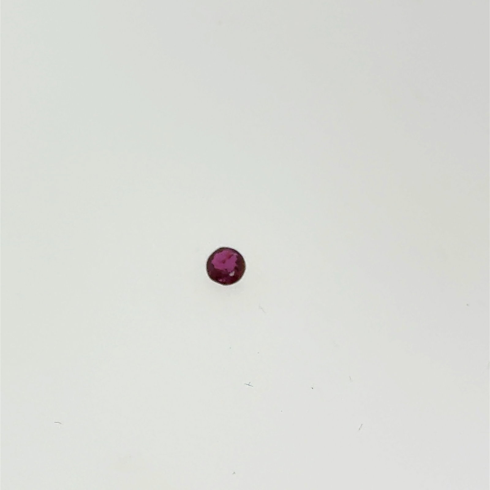 Natural Round Ruby 3mm: This is a continuation of our pro jeweler's estate auction, but we've added some gems from another estate (JTV). The rest are from his personal collection, many faceted by himself. Gems were cataloged