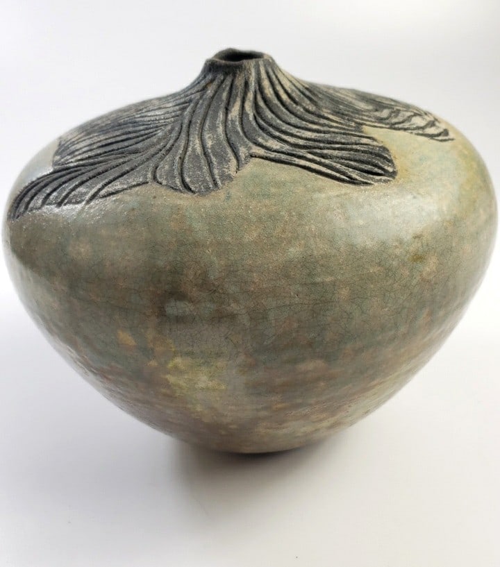 Art Pottery Vase 2006 Signed Mathie: This auction contains a wide range of vintage estate items and collectibles all sold with no reserve.Local pick up details will be provided at the end of the sale. In-house shipping is available at th