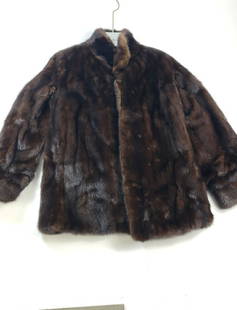 Estate Fur Coat See pics for Size No Rips: This auction contains a wide range of vintage estate items and collectibles all sold with no reserve.Local pick up details will be provided at the end of the sale. In-house shipping is available at th