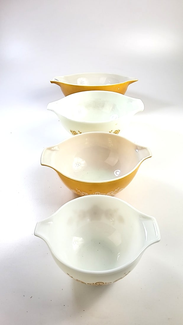 Vintage Pyrex 4 Bowl Set - Butterfly Gold Cinderella: This auction contains a wide range of vintage estate items and collectibles all sold with no reserve.Local pick up details will be provided at the end of the sale. In-house shipping is available at th