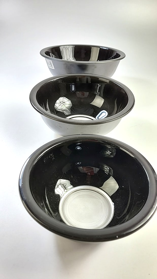 Vintage Pyrex 3 Bowl Set - Black (1 of 6)