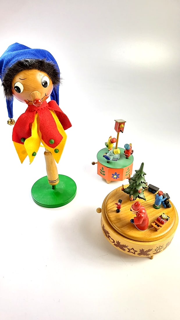 Wooden Music Box Collection - Rotating Birds, Christmas, + Punch Head Working: This auction contains a wide range of vintage estate items and collectibles all sold with no reserve.Local pick up details will be provided at the end of the sale. In-house shipping is available at th