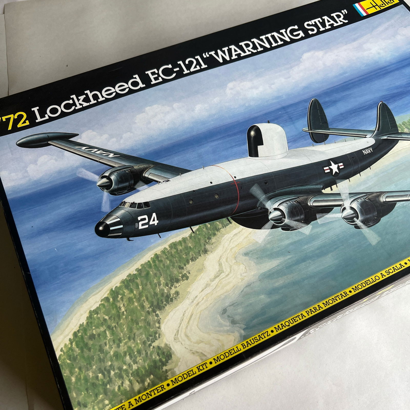Heller EC-121 Warning Star 1/72 Model Kit (1 of 6)