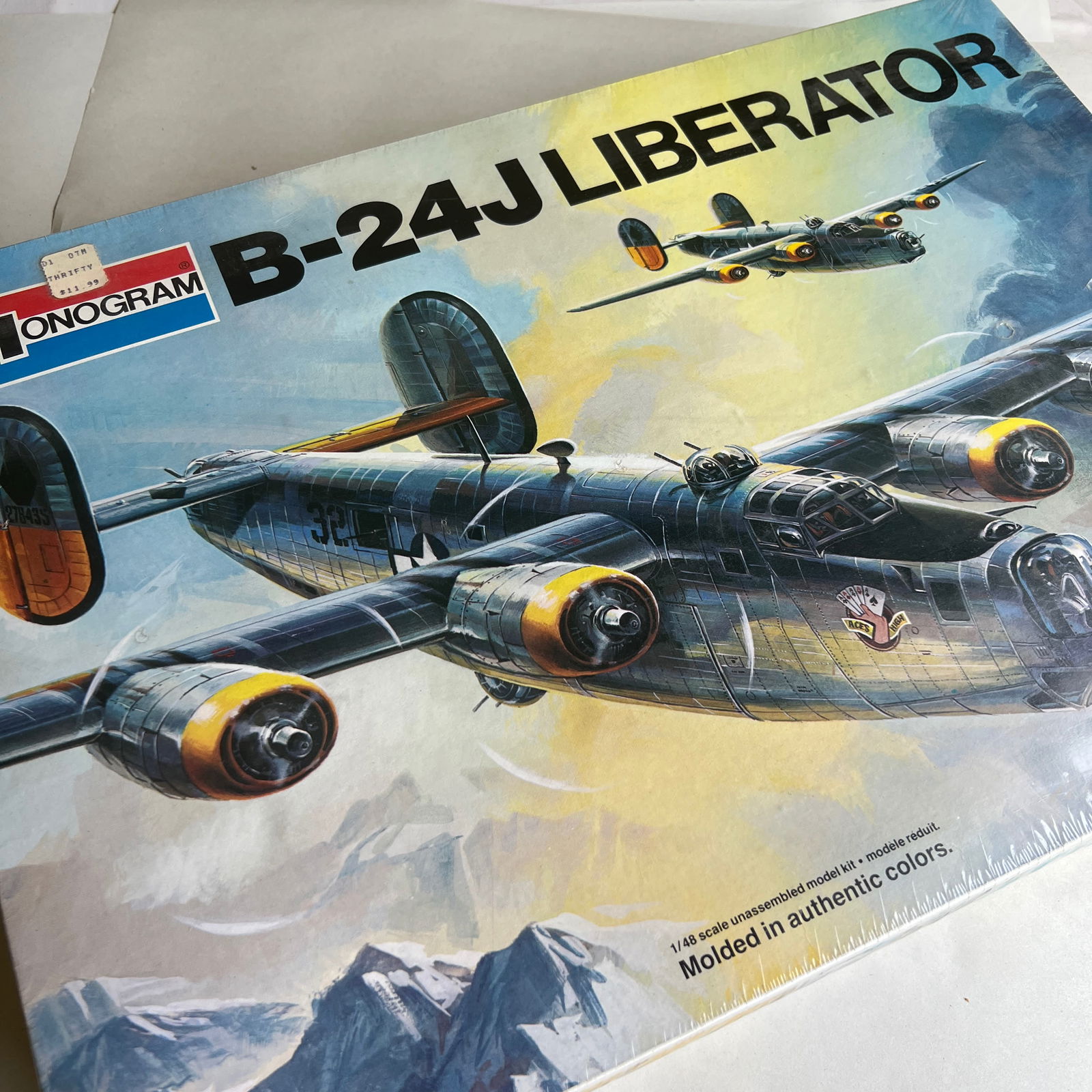 Monogram B-24J Liberator 1/48 Model Kit (1 of 4)