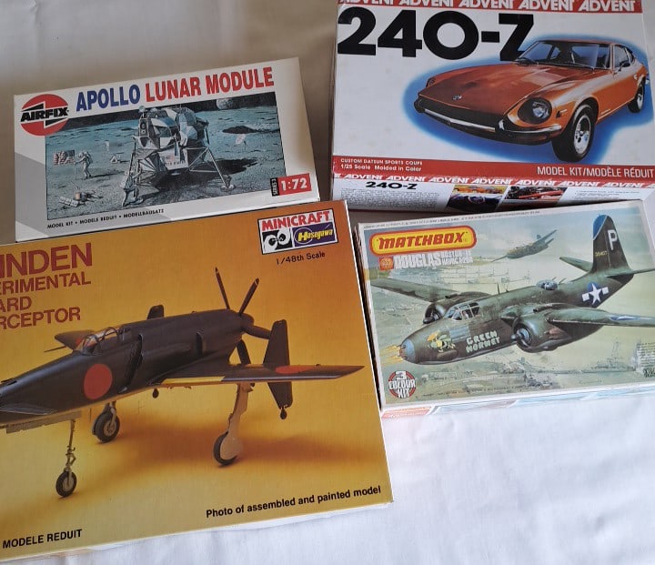Mixed model lot airfield Minecraft advent (1 of 4)