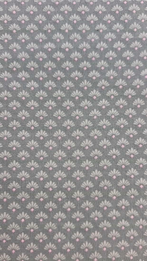 Springmaid Country Fantasies 100% Cotton #6154 Green 6 Yards: Large assortment of vintage fabric from an estate. Fabric is described as per the bolt it is on and measurements are approximate based on the updated bolt markings and counting wraps.Local pick up is 