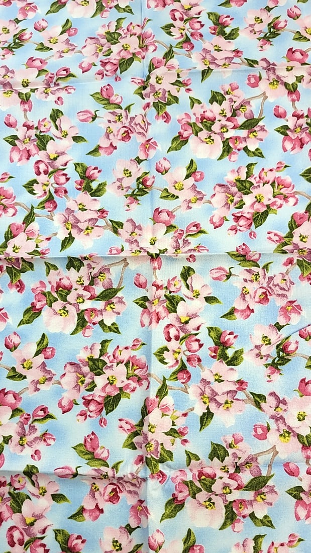 The State Flowers Collection by Susan Ellis Apple Blossom 901968 22 X 18: Large assortment of vintage fabric from an estate. Fabric is described as per the bolt it is on and measurements are approximate based on the updated bolt markings and counting wraps.Local pick up is 