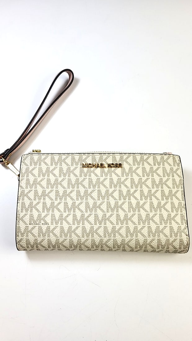 Michael Kors MK Monogram Wristlet Clutch Beige Nice, Small Pen Mark (1 of 8)