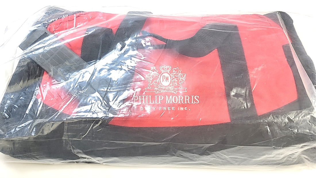 Philip Morris Red Blaxk Duffel Bag Travel Gym Tote Brand New (1 of 4)