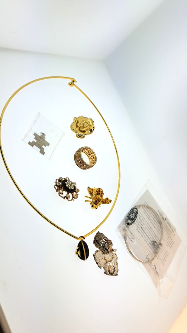 Mixed Costume Jewelry Lot luca Danni Bumble Bee ++ (1 of 7)