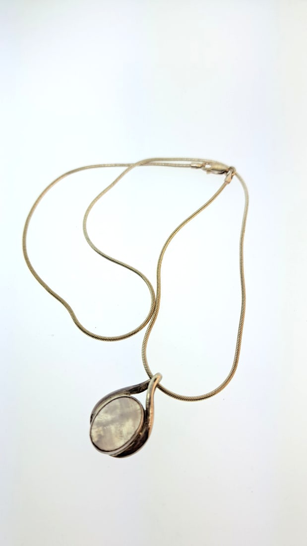 Sterling Silver and Opal Pendant and Chain 7.5g 18: This is an estate auction in Seattle WA featuring estate jewelry and collectibles.This auction offers local pick up in the Seattle area on 9/13 between 10am-3pm. If you intend to pick up please ensure