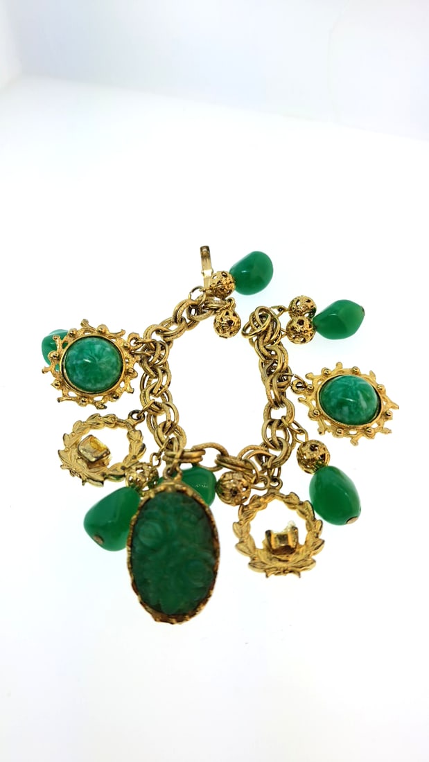 Jade Bead and Charm Bracelet 8: This is an estate auction in Seattle WA featuring estate jewelry and collectibles.This auction offers local pick up in the Seattle area on 9/13 between 10am-3pm. If you intend to pick up please ensure