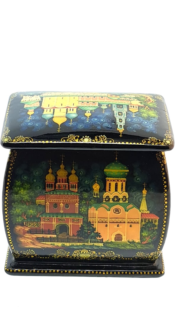 Hand-Painted Russian Lacquer Box - Fedoskino 2.5x1x2.5 (1 of 8)