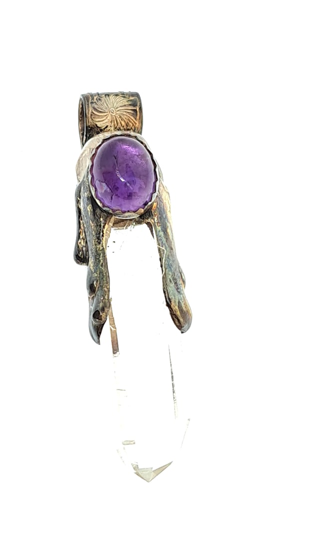 Sterling Quartz and Amethyst Pendant 13x51.5mm: This is an estate auction in Seattle WA featuring estate jewelry and collectibles.This auction offers local pick up in the Seattle area on 9/13 between 10am-3pm. If you intend to pick up please ensure