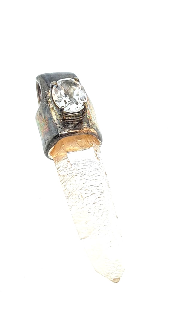 Sterling and Quartz Pendant 59x17mm: This is an estate auction in Seattle WA featuring estate jewelry and collectibles.This auction offers local pick up in the Seattle area on 9/13 between 10am-3pm. If you intend to pick up please ensure