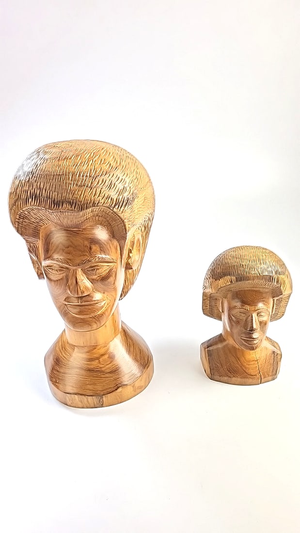 Pair of Vintage Rain Tree Wood Tribal Head Carving 70's: This is an estate auction in Seattle WA featuring artwork, furniture, and general estate items.This auction offers local pick up in the Seattle area on 9/13 between 10am-3pm. If you intend to pick up,