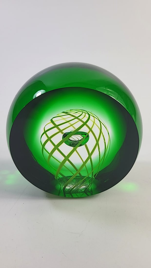 Vintage art glass paperweights 4.5 in diameter green swirl design: This is an estate auction in Seattle WA featuring artwork, furniture, and general estate items.This auction offers local pick up in the Seattle area on 9/13 between 10am-3pm. If you intend to pick up,