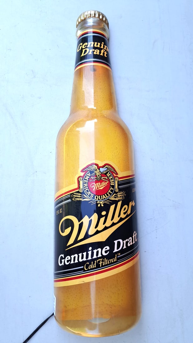 Light Up Sign Miller Genuine Draft Cold Filtered Beer Bottle 12 fl oz (1 of 9)